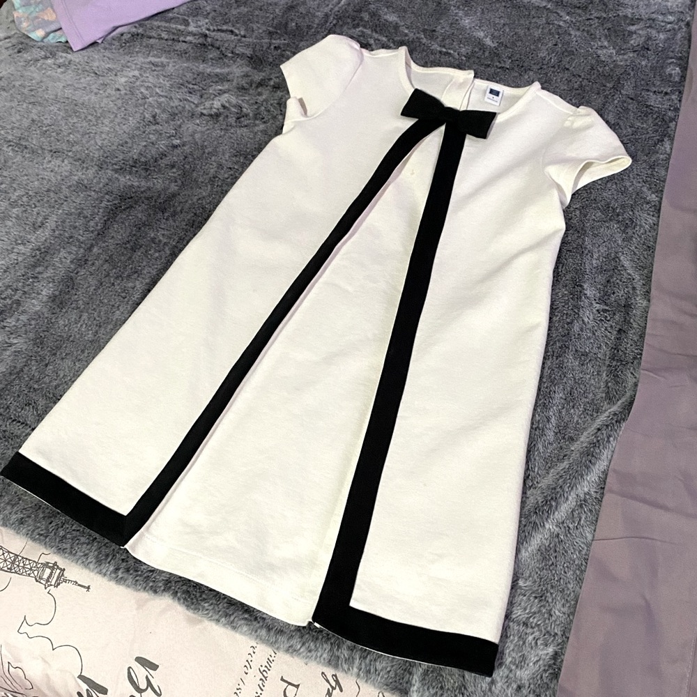 Janie & Jack Dress with elegant front design Size 7 girls